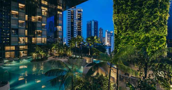 Swimming Pool Pan Pacific Orchard, Singapore