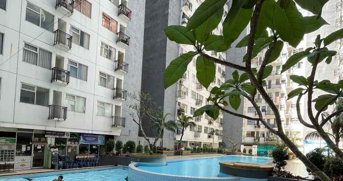 Swimming Pool High Livin Apartment Cihampelas