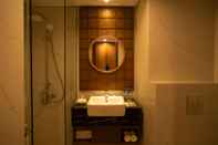 In-room Bathroom Lavaya Resort Nusa Dua Bali