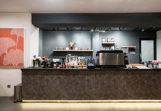 Bar, Cafe and Lounge 7 Dhipa Kinanthi