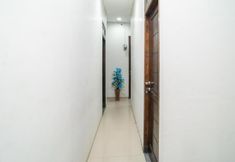 Common Space 4 RedDoorz @ MERR Rungkut Jl Gunung Anyar