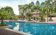 Swimming Pool 5 Resorts World Sentosa - Hotel Ora