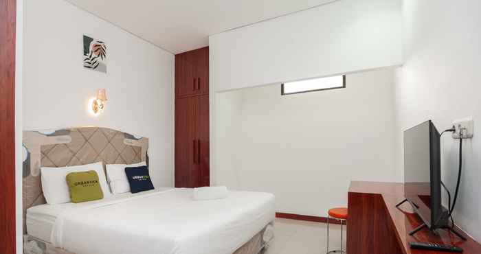 Kamar Tidur Urbanview Hotel My Home Ciracas Jakarta