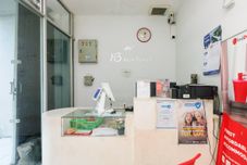 Exterior RedDoorz near Seasons City Mall