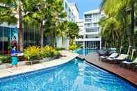 Swimming Pool Hotel Baraquda Heeton Pattaya by Compass Hospitality