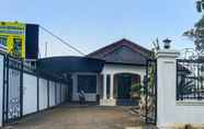 Exterior 3 Collection O 92465 Sawangan Guest House Syariah