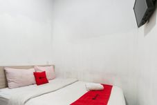 Bedroom RedDoorz @ Jalan Asia Medan