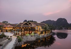 บาร์ คาเฟ่ และเลานจ์ 5 Emeralda Resort Tam Coc