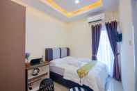 Bedroom RedDoorz Syariah near Universitas Islam Riau