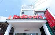 Bangunan 3 RedDoorz near Hang Nadim Batam Airport
