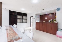 Lobi 4 RedDoorz Syariah near Banda Aceh Convention Hall