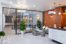 Lobi Truong Tien Hotel