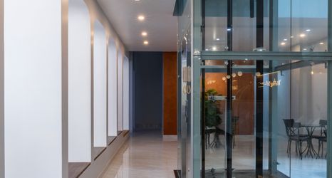 Lobi 2 Truong Tien Hotel