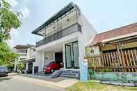Exterior OYO 92433 Sirih Gading Family Guest House