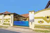 Bangunan SPOT ON 92424 Wulan Homestay Syariah