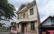 Luar Bangunan 4 SPOT ON 92434 Puri Kasih Guest House Syariah