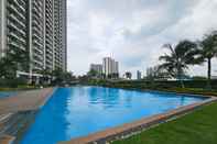 Swimming Pool Apartement Skyhouse Bsd By LiviRooms Tangerang