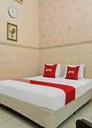 BEDROOM OYO 92454 Griya Raharja Guest House Syariah 