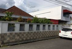 外部的 3 SPOT ON 92415 Bima House Syariah