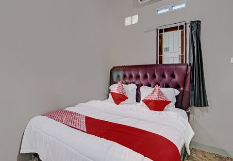 Bedroom Hotel O Putri Homestay Syariah Near SPBU 14.282.694 (Air Hitam)
