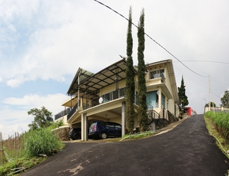 Bangunan 2 Villa Graha Weiss Kusuma (Selatan)