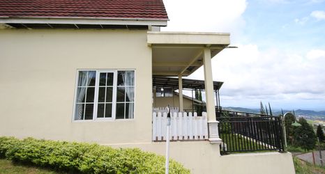 外部的 2 Villa Graha Weiss Kusuma (Utara)
