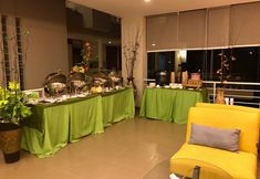 バー、カフェ、およびラウンジ 5 ROZELLE HOTEL BANDUNG