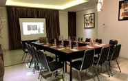 Common Space 6 ROZELLE HOTEL BANDUNG