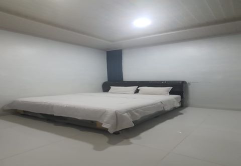 Bedroom Hotel O Modena Homestay Syariah Near SD Negeri 101798 Deli Tua