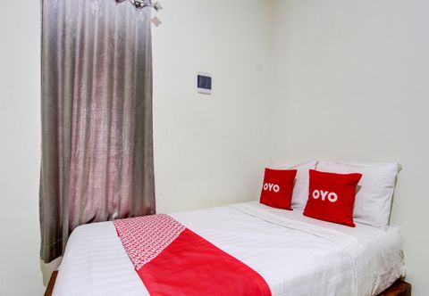 Bedroom OYO 92477 Anugrah Kostel Syariah