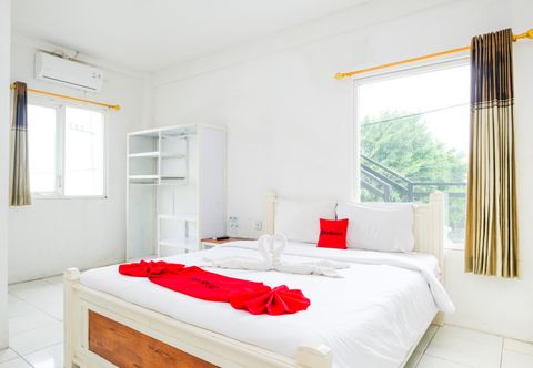 Bilik Tidur RedDoorz Plus near Taman Rekreasi Selecta 2