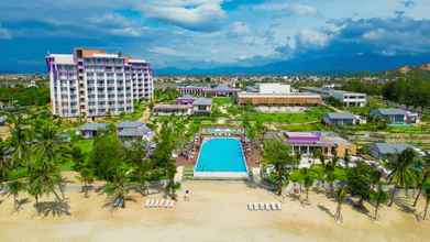 Hồ bơi 4 TTC Van Phong Bay Resort