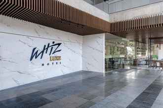 Bên ngoài 4 Whiz Luxe Hotel Spazio Surabaya