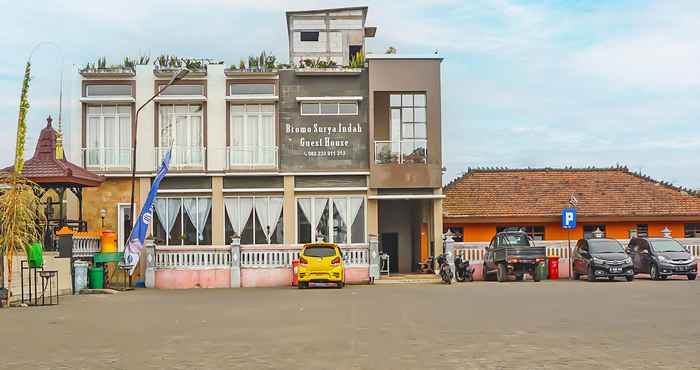 Exterior Capital O 92500 Bromo Surya Indah Guest House 1