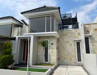 Exterior 2 Pesona Batu Residence 18