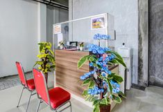 Lobby 7 Super OYO 92506 K1 Residence Gedangan