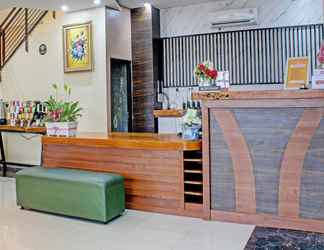 Lobby 2 Capital O 92583 Raja Soeta Hostel Syariah