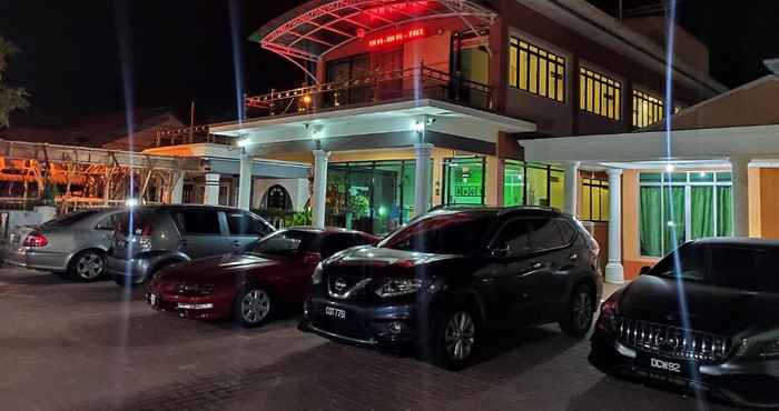 Exterior OYO 90784 Orkid Inn Kerteh