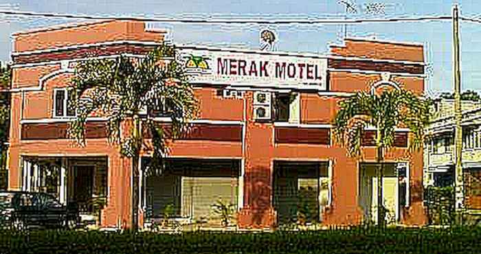 Bangunan OYO 90786 Motel Merak