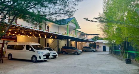 外部的 2 Metro Inn