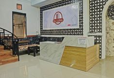 Lobby 4 Super OYO 92518 De Luna Hotel