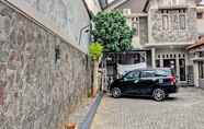 Bangunan 2 OYO Life 92509 Maulana Guest House Simpur