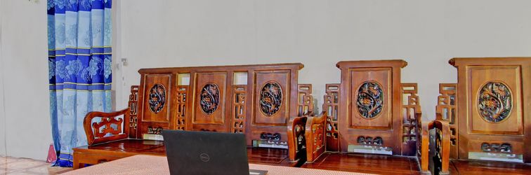 Lobby Hotel O Guest House Pak Darso