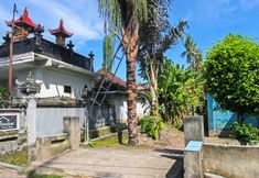 Exterior 2 Hotel O Sukandi Homestay Near The Semeton Homestay