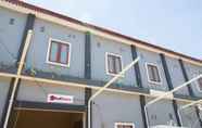 Exterior 4 RedDoorz Syariah near Universitas 17 Agustus Banyuwangi