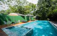 สระว่ายน้ำ 4 Blu Monkey Pooltara Krabi Hotel and Villas