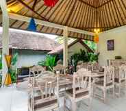 ร้านอาหาร 6 Utama Villas Beach Front Candidasa