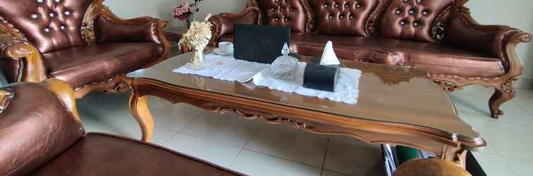 Lobby OYO 92522 Gle Kost Syariah