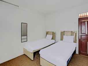 SPOT ON 92529 Penginapan Wisma Bintang Syariah Near MTs Al Ma'arif Kota Bangun, Rp 57.792