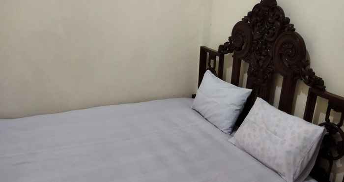 Bedroom SPOT ON 92531 Pacar Guesthouse